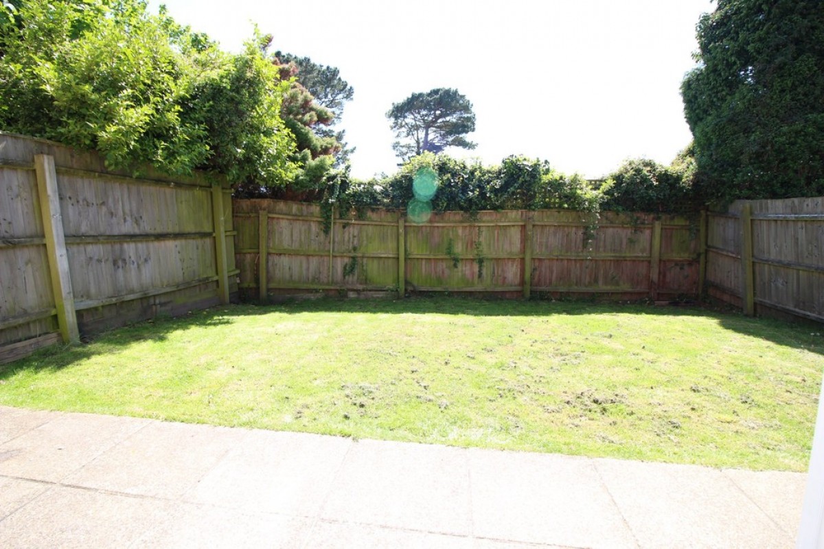 Bouverie Close, Barton-On-Sea
