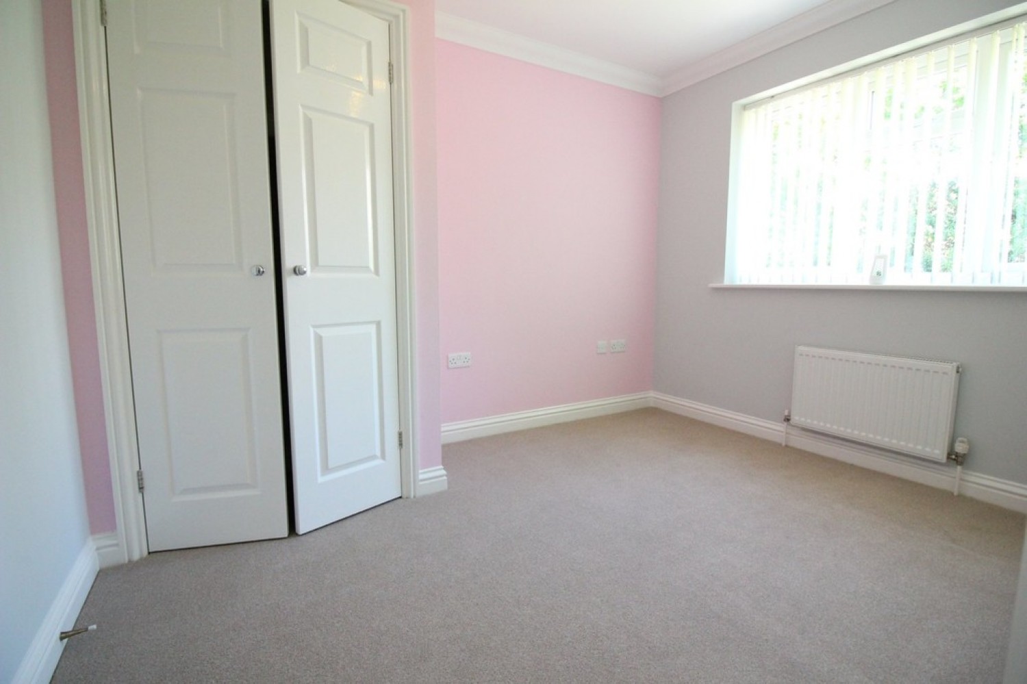 3 bedroom House for Letting Bouverie Close, Barton-On-Sea