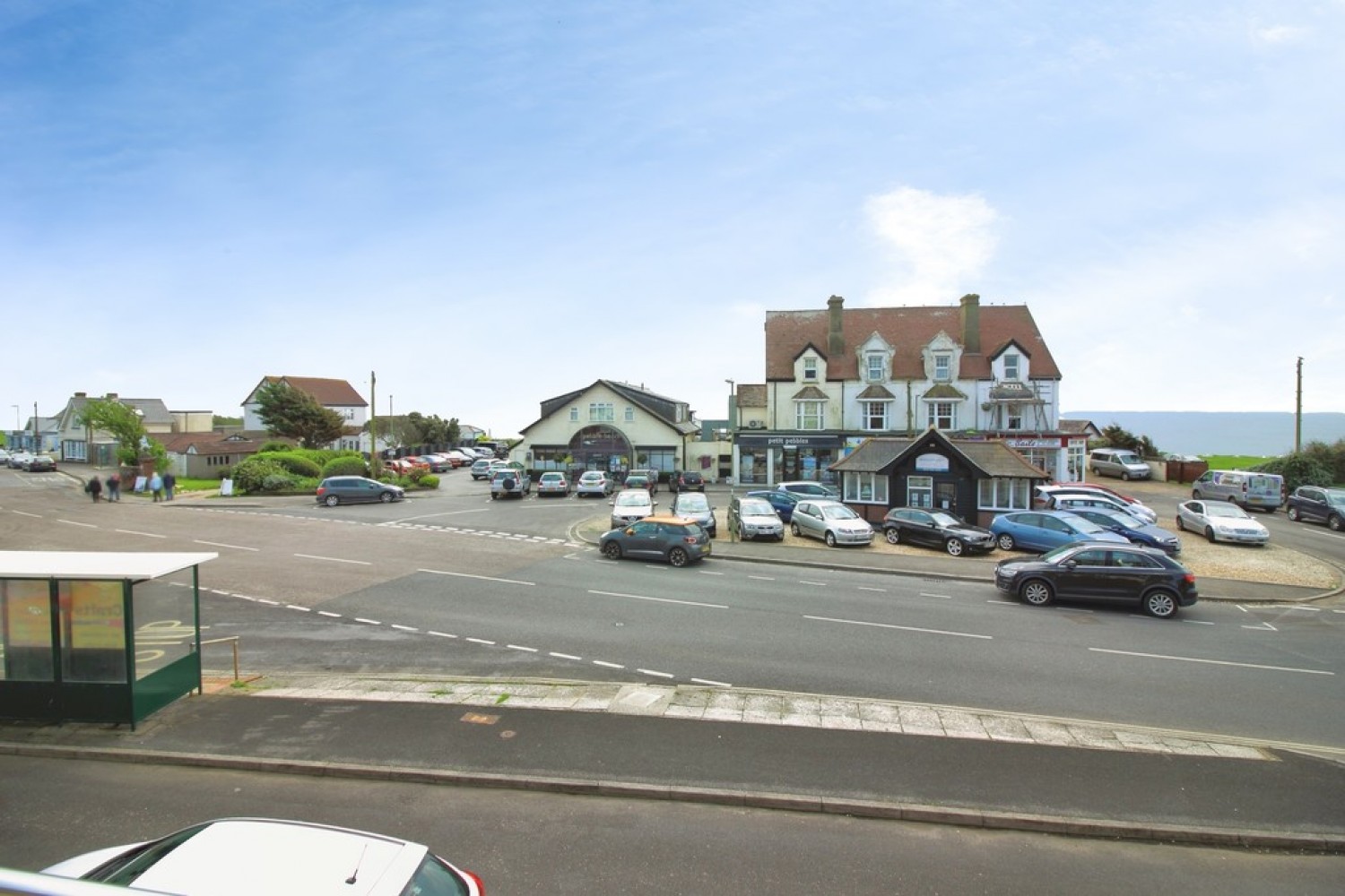 2 bedroom Flat for Letting Marine Drive, Barton On Sea