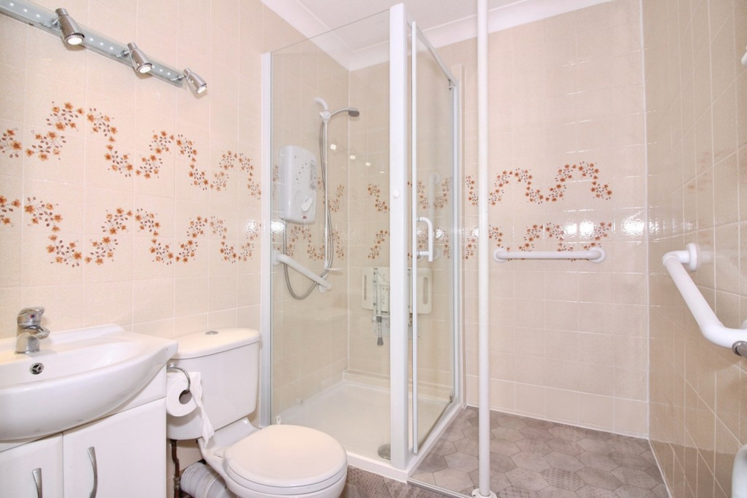 1 bedroom Flat for Letting Hythe