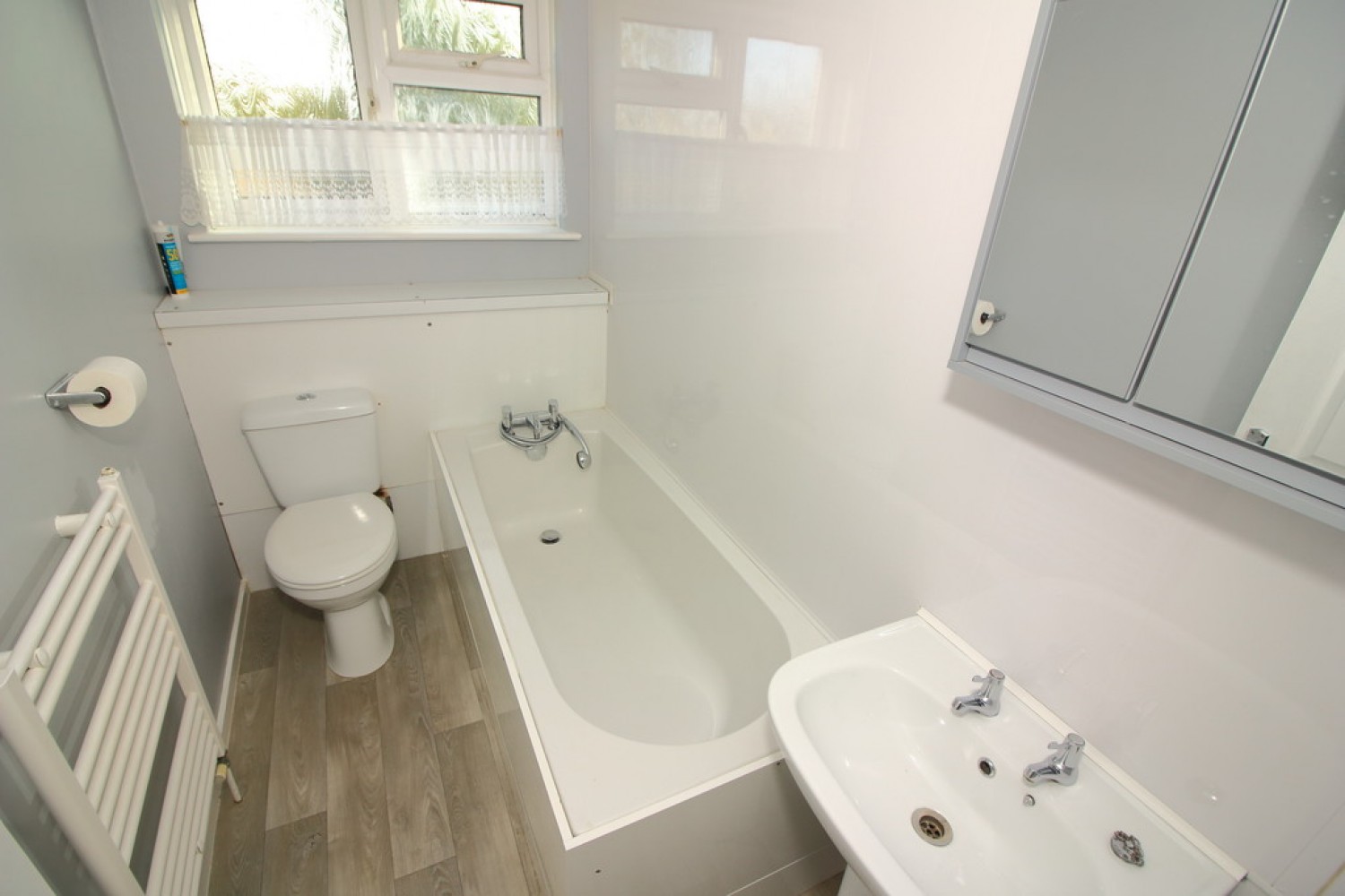 2 bedroom House for Letting New Milton