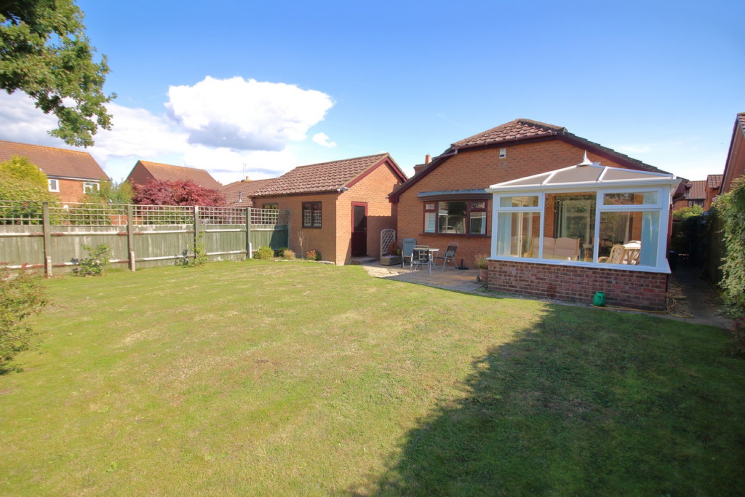 3 bedroom Bungalow for Letting Barton On Sea, New Milton