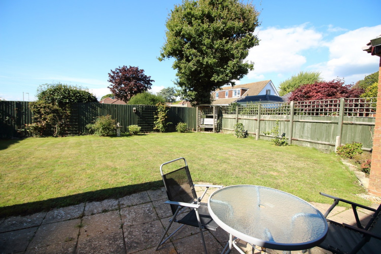 3 bedroom Bungalow for Letting Barton On Sea, New Milton