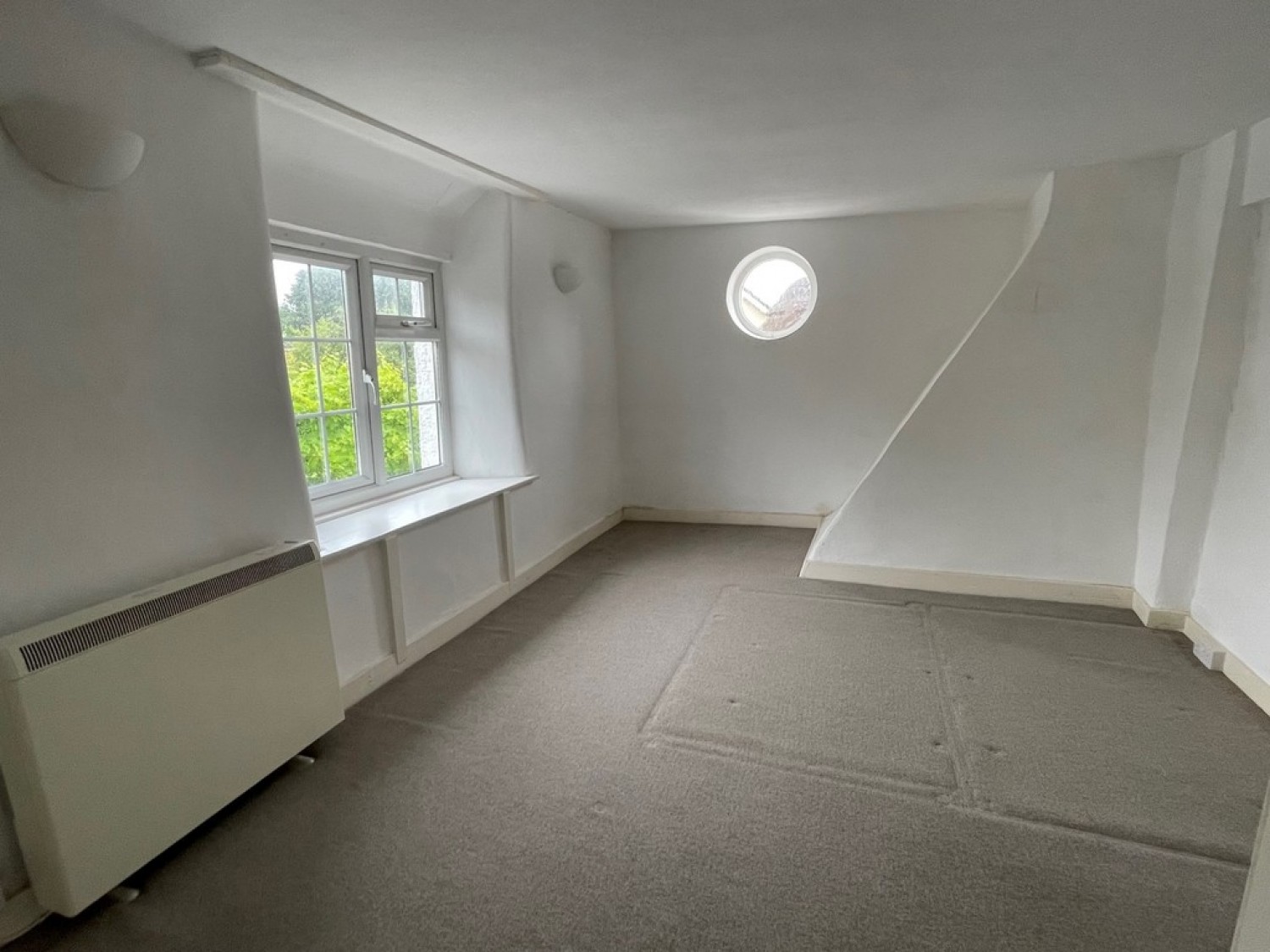 2 bedroom Flat for Letting Barton On Sea, Hampshire