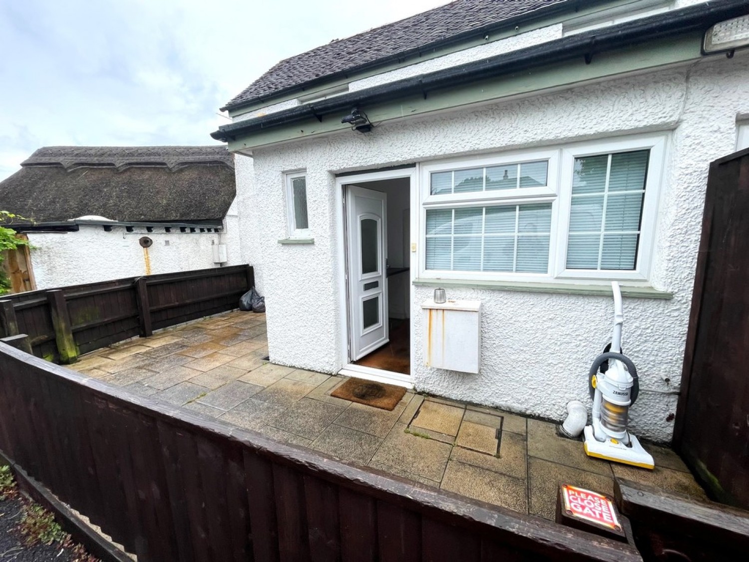 2 bedroom Flat for Letting Barton On Sea, Hampshire