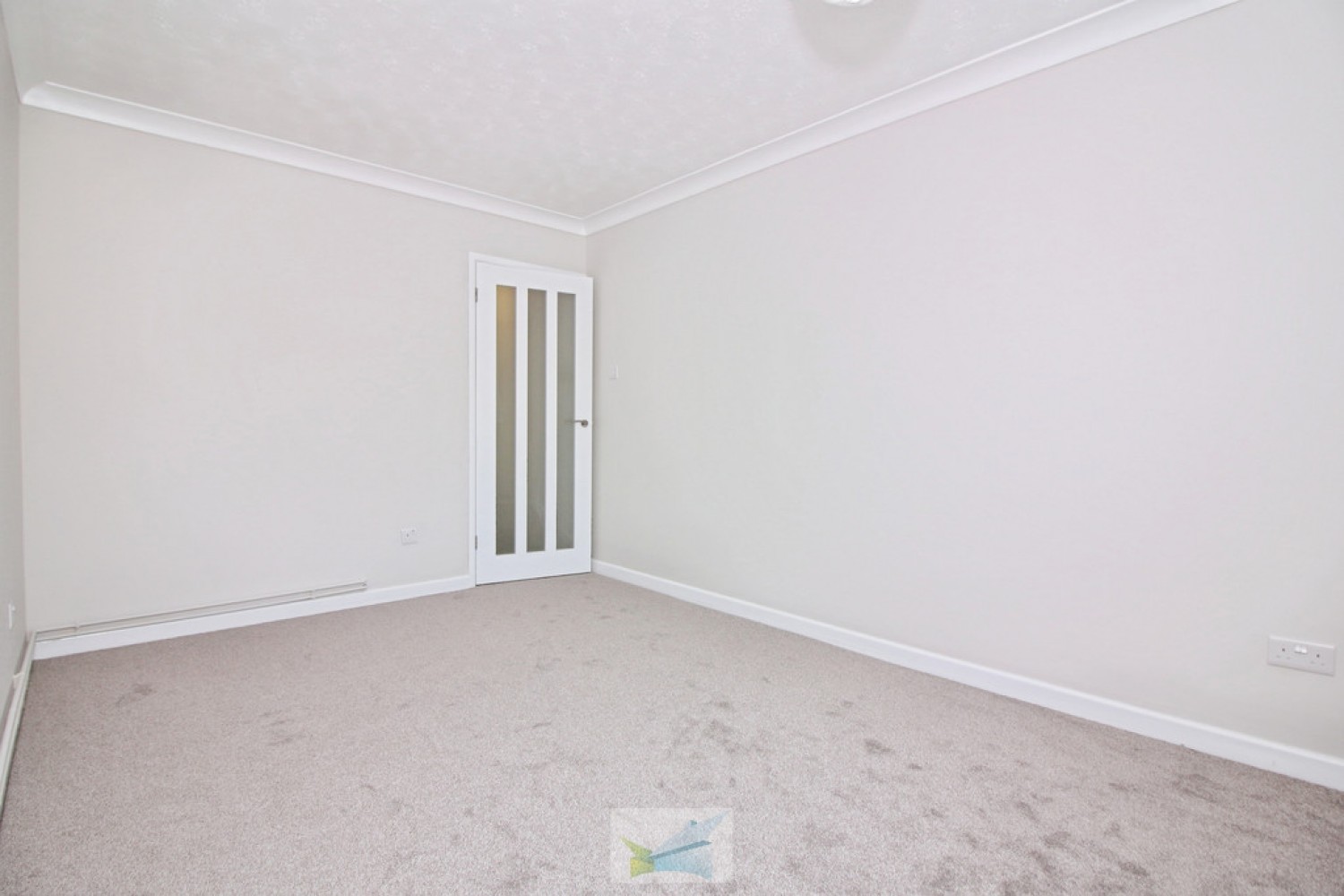 1 bedroom Flat for Sale The Lawns, Waterford Road