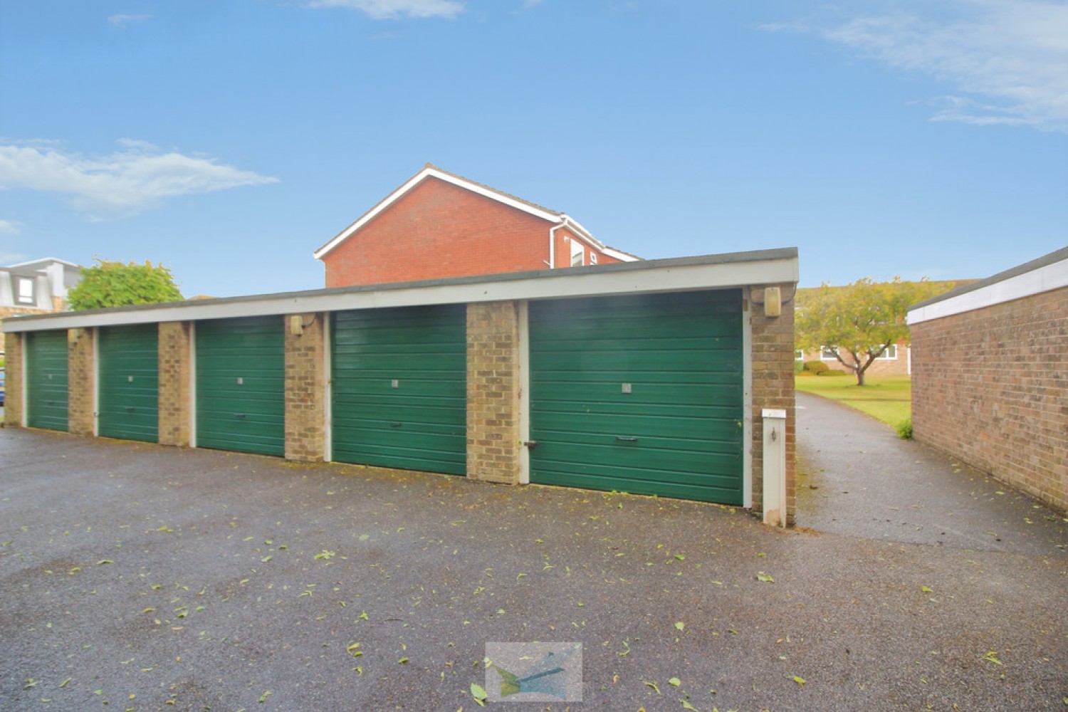 1 bedroom Flat for Sale The Lawns, Waterford Road