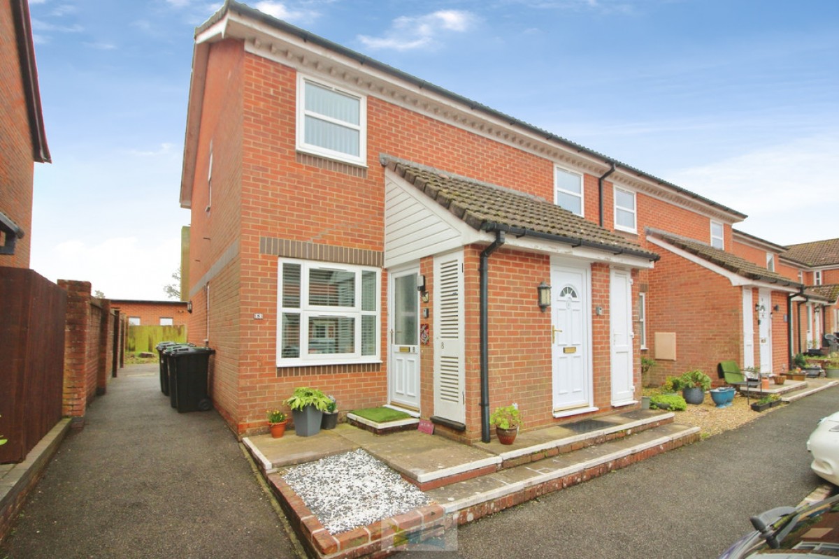 Floriston Gardens, New Milton