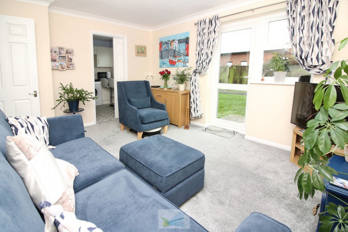 Floriston Gardens, New Milton