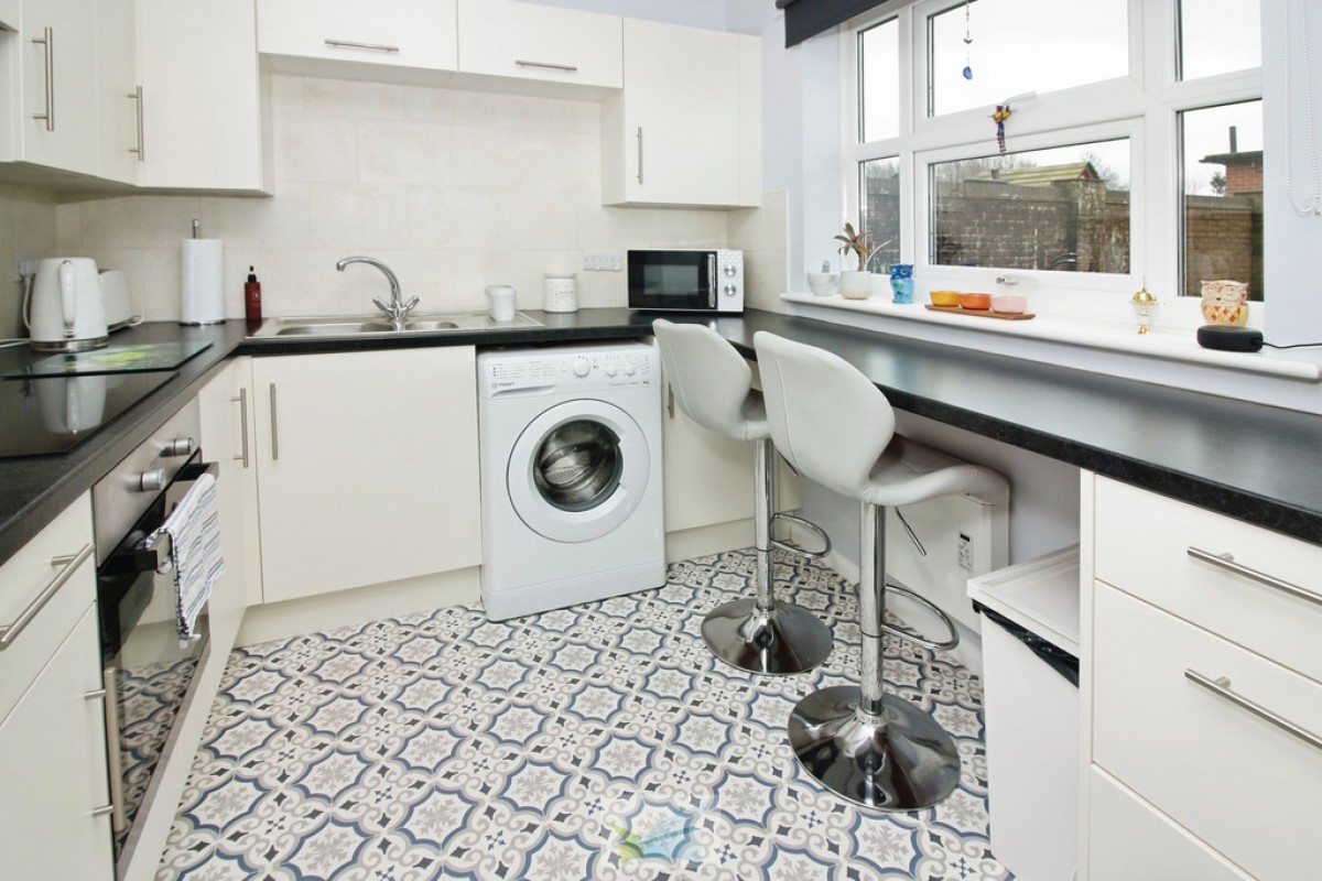 Floriston Gardens, New Milton