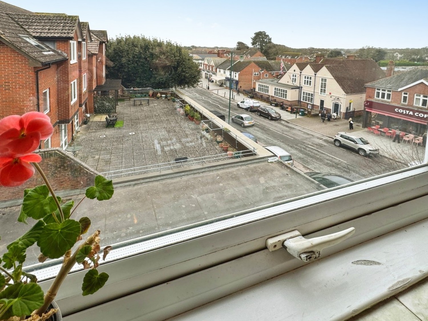 2 bedroom Flat for Sale New Milton