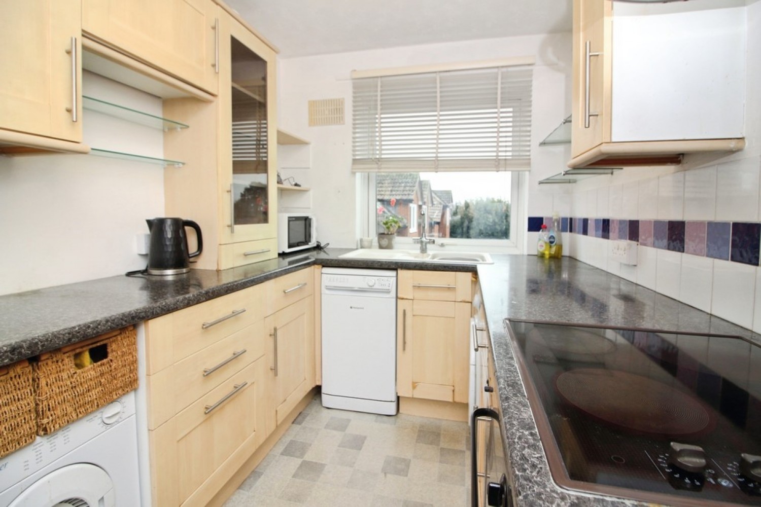 2 bedroom Flat for Sale New Milton