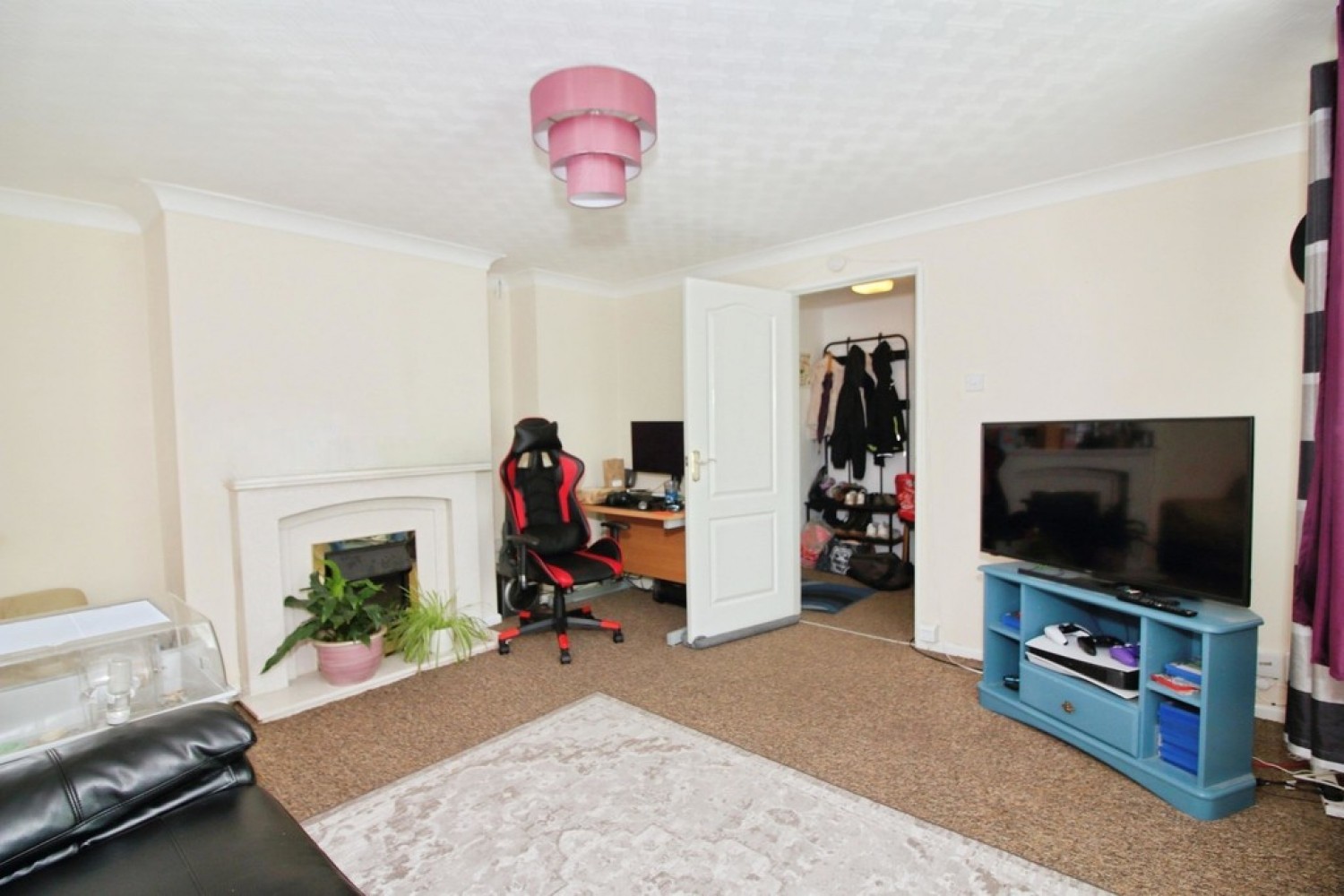 2 bedroom Flat for Sale Hordle