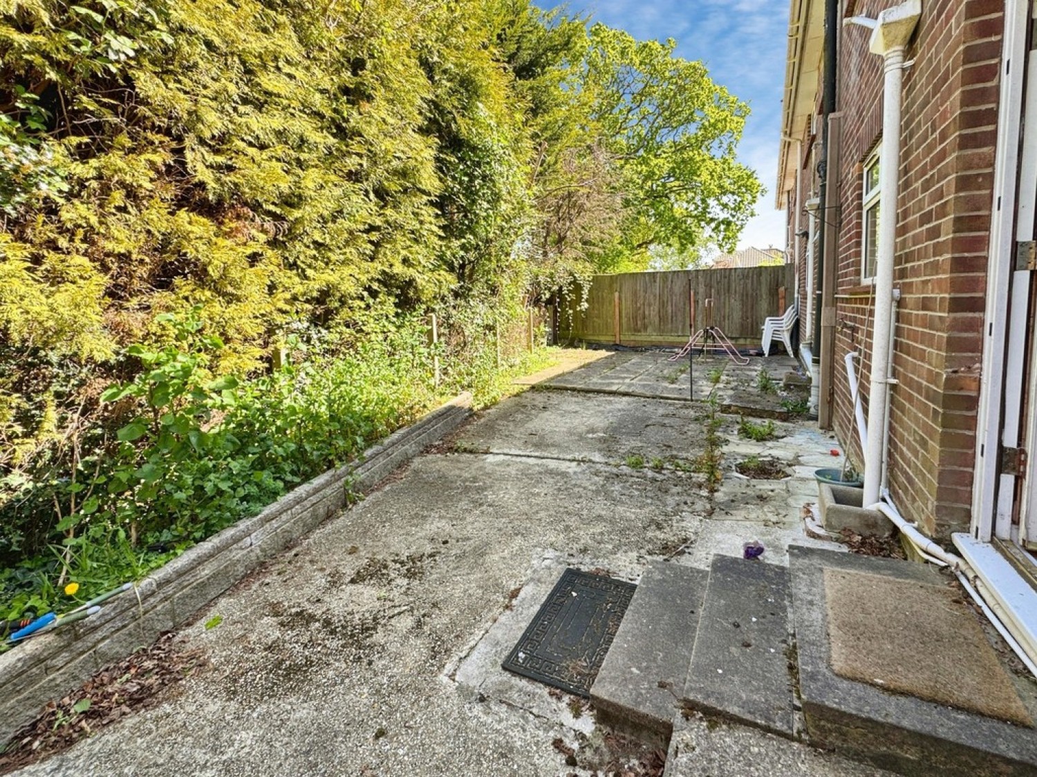 2 bedroom Flat for Sale Hordle