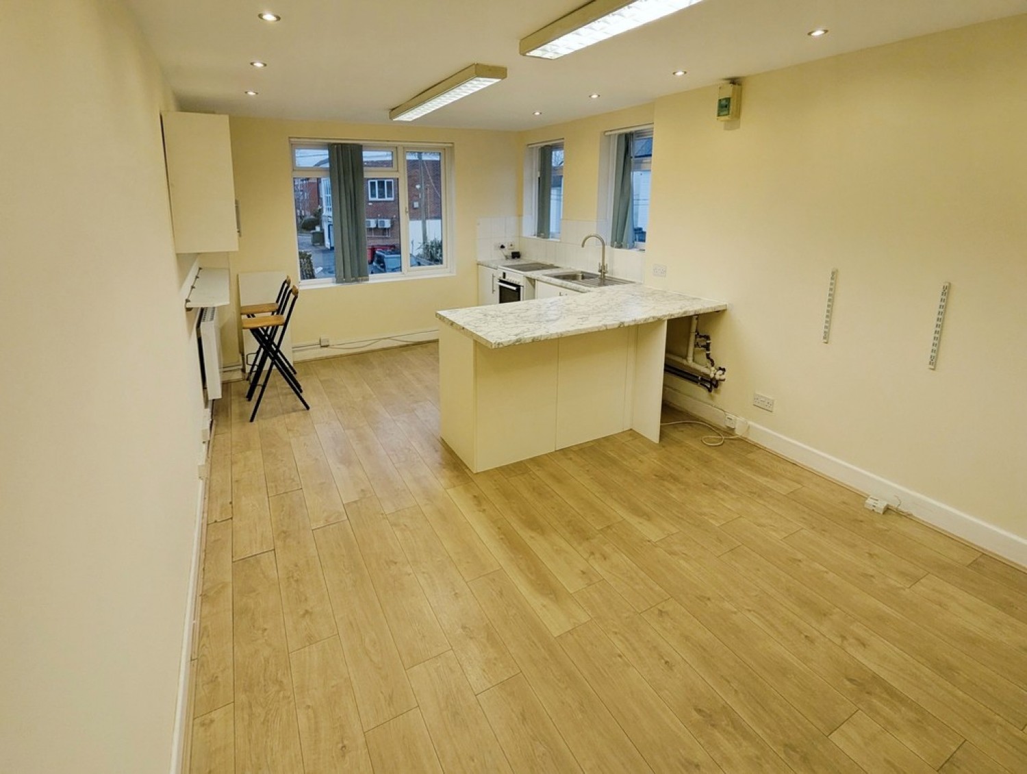 2 bedroom Flat for Sale Station Road, New Milton