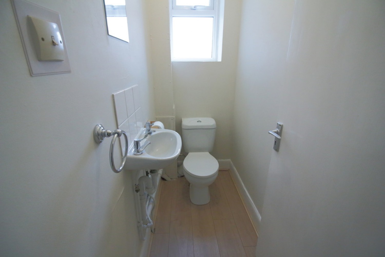 2 bedroom Flat for Sale Station Road, New Milton