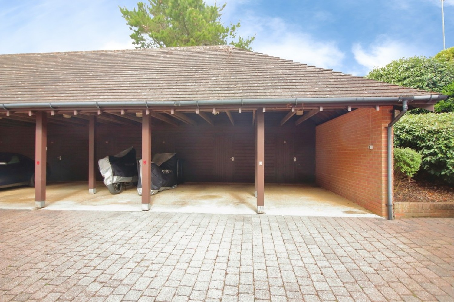 2 bedroom Flat for Sale Barton Green, Becton Lane