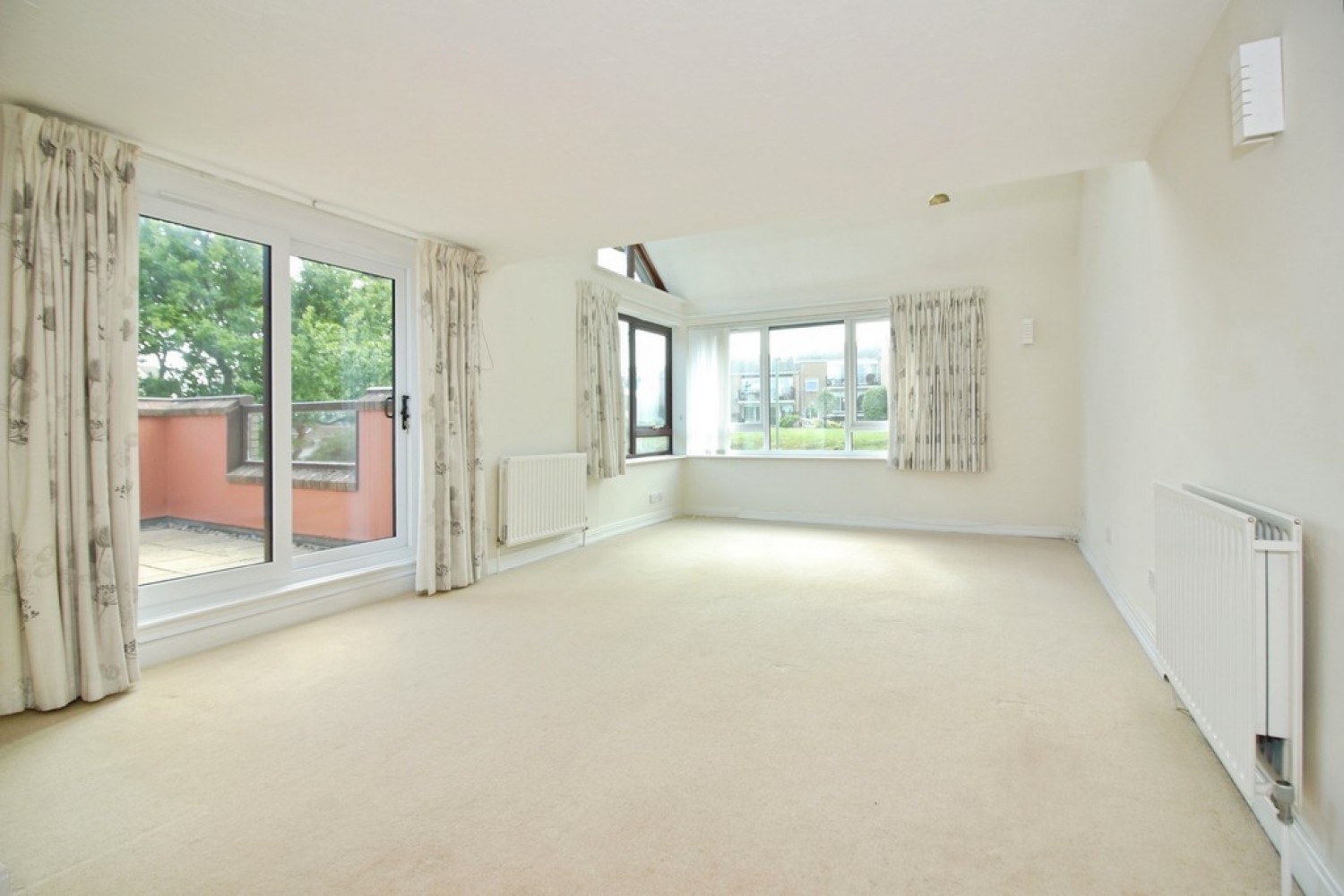 2 bedroom Flat for Sale Barton Green, Becton Lane