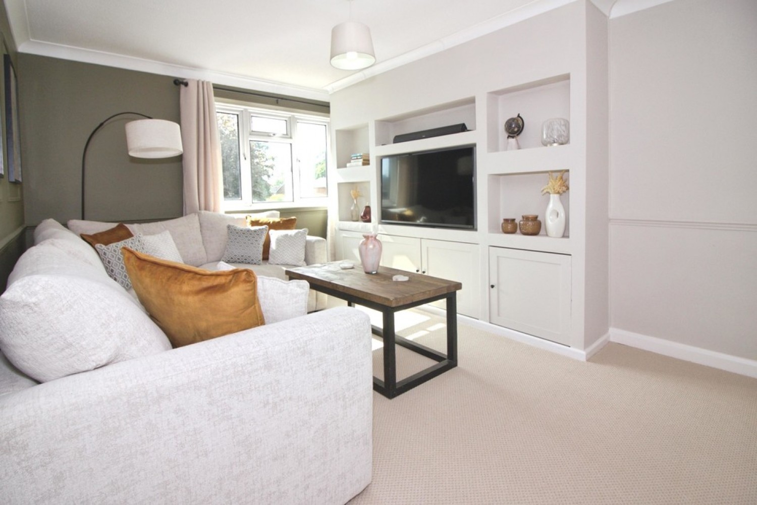2 bedroom Flat for Letting Burton, Christchurch