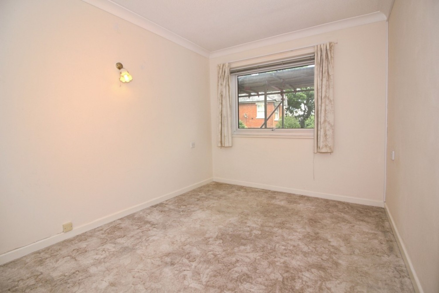 1 bedroom Flat for Sale Milford Road, Lymington