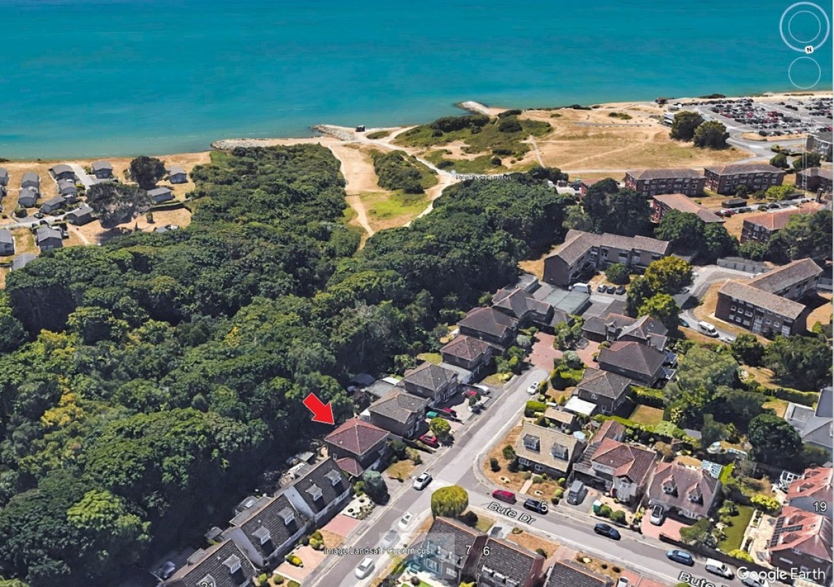 Bute Drive, Highcliffe