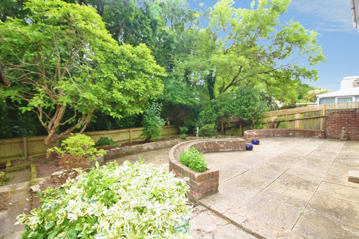 Bute Drive, Highcliffe