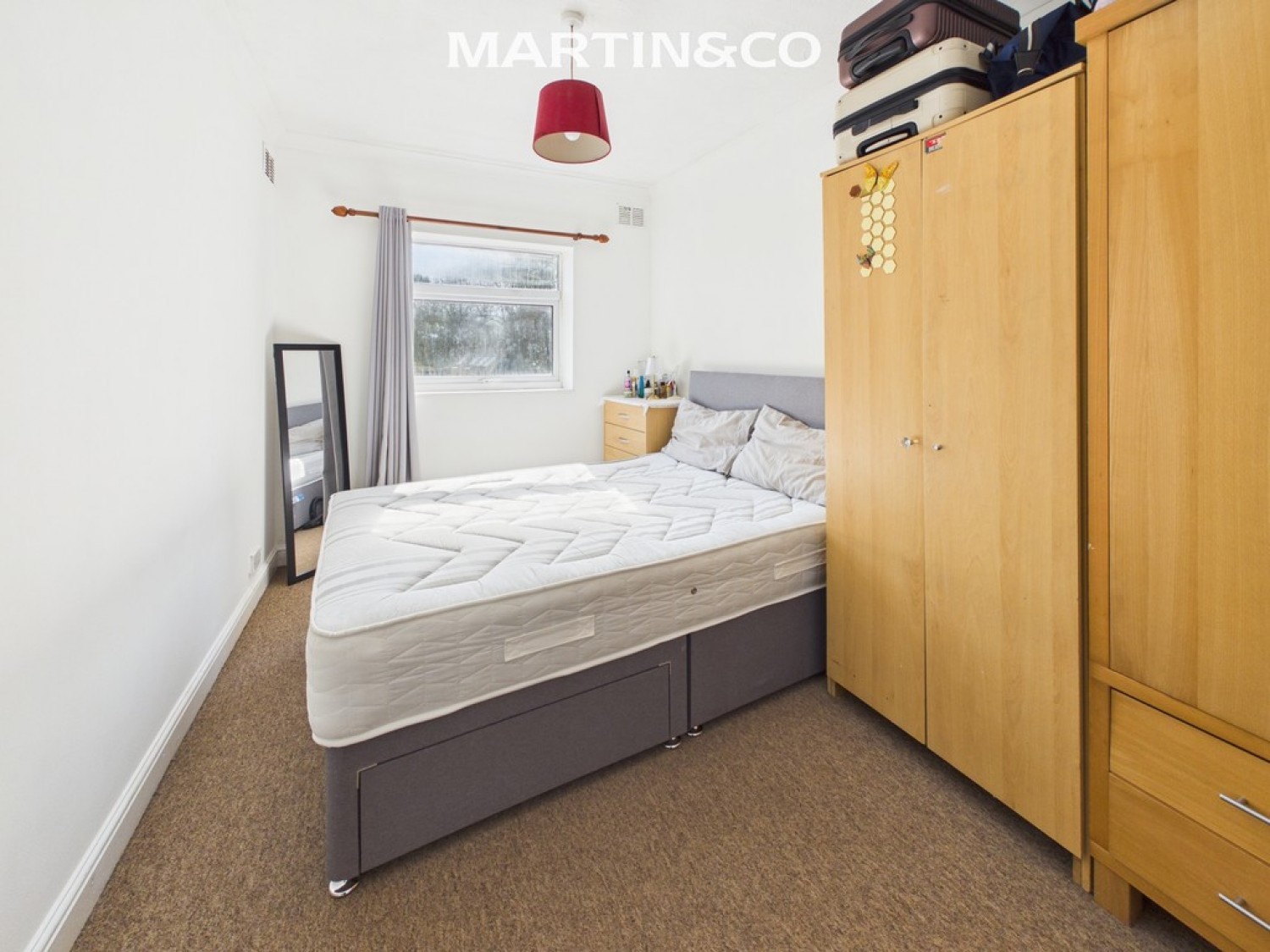 1 bedroom Flat for Letting High Street, Staines