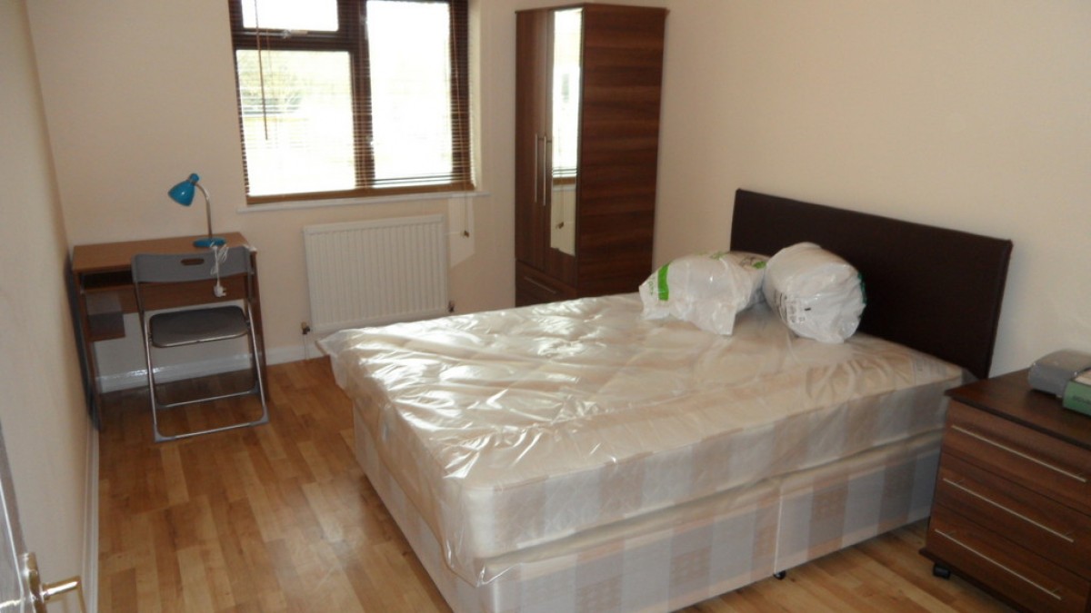 Evergreen Way, Stanwell