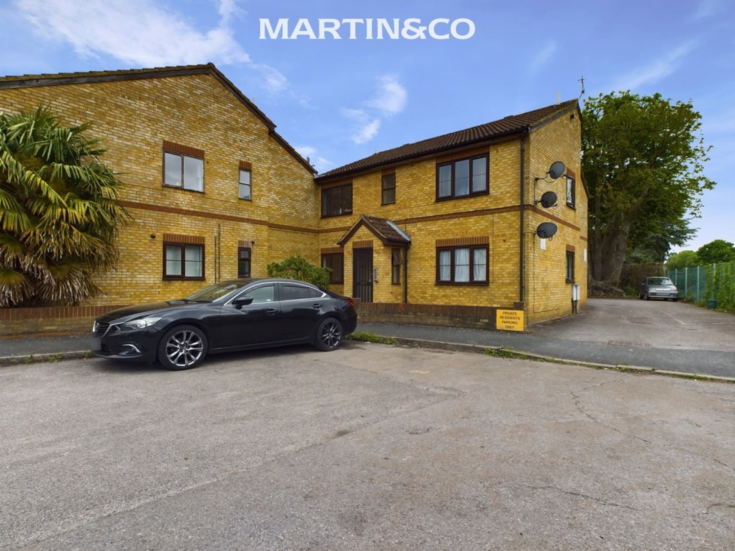 1 bedroom Flat for Letting Foxleigh Court, New Road, Staines-upon-Thames