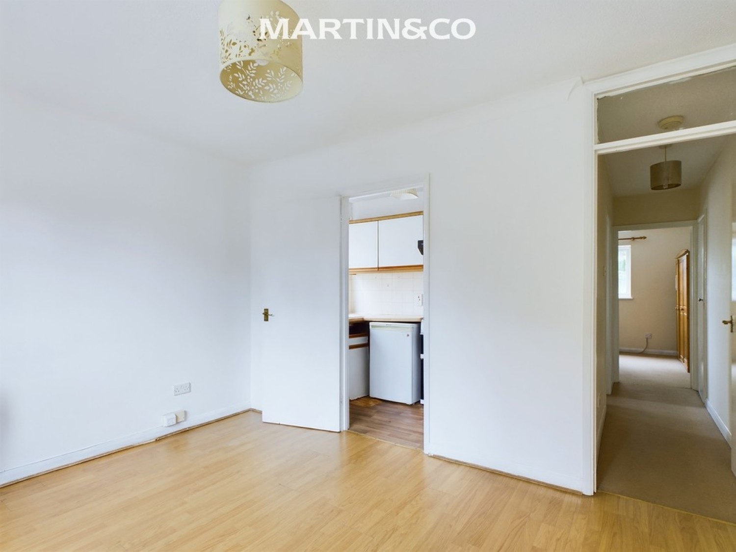 1 bedroom Flat for Letting Foxleigh Court, New Road, Staines-upon-Thames