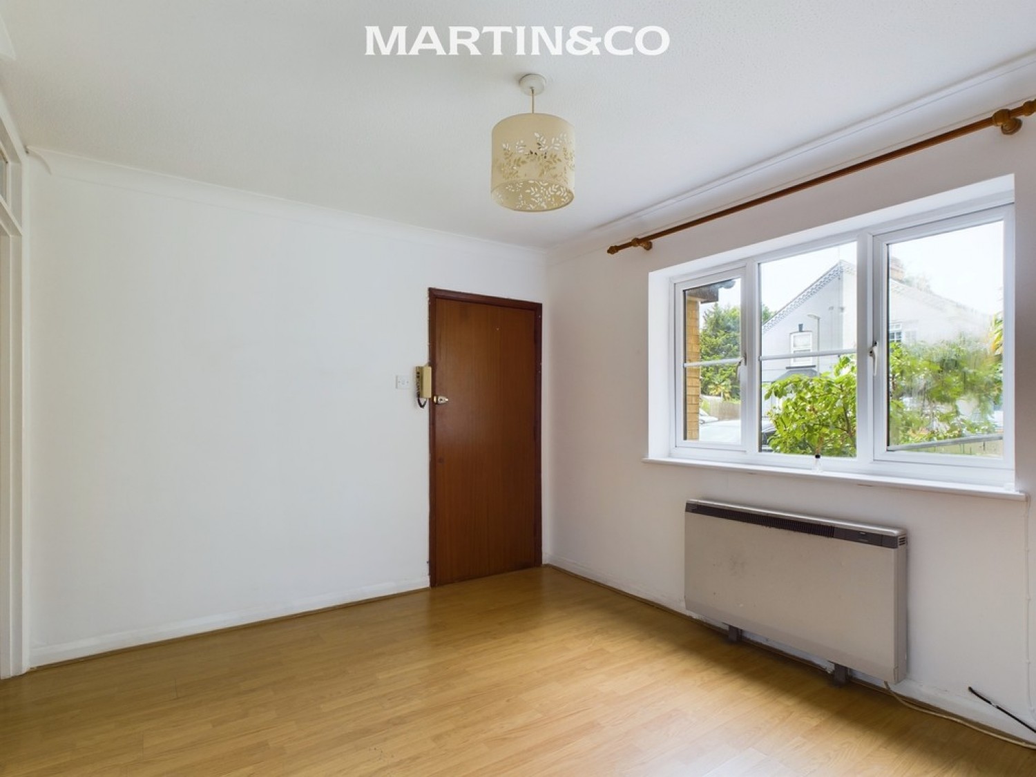 1 bedroom Flat for Letting Foxleigh Court, New Road, Staines-upon-Thames