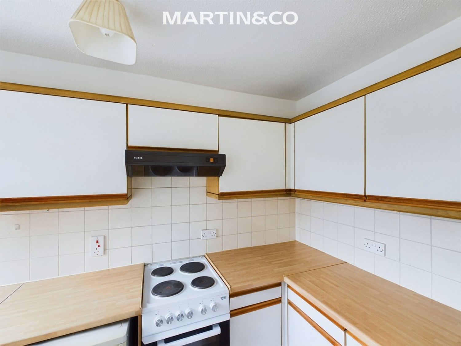 1 bedroom Flat for Letting Foxleigh Court, New Road, Staines-upon-Thames