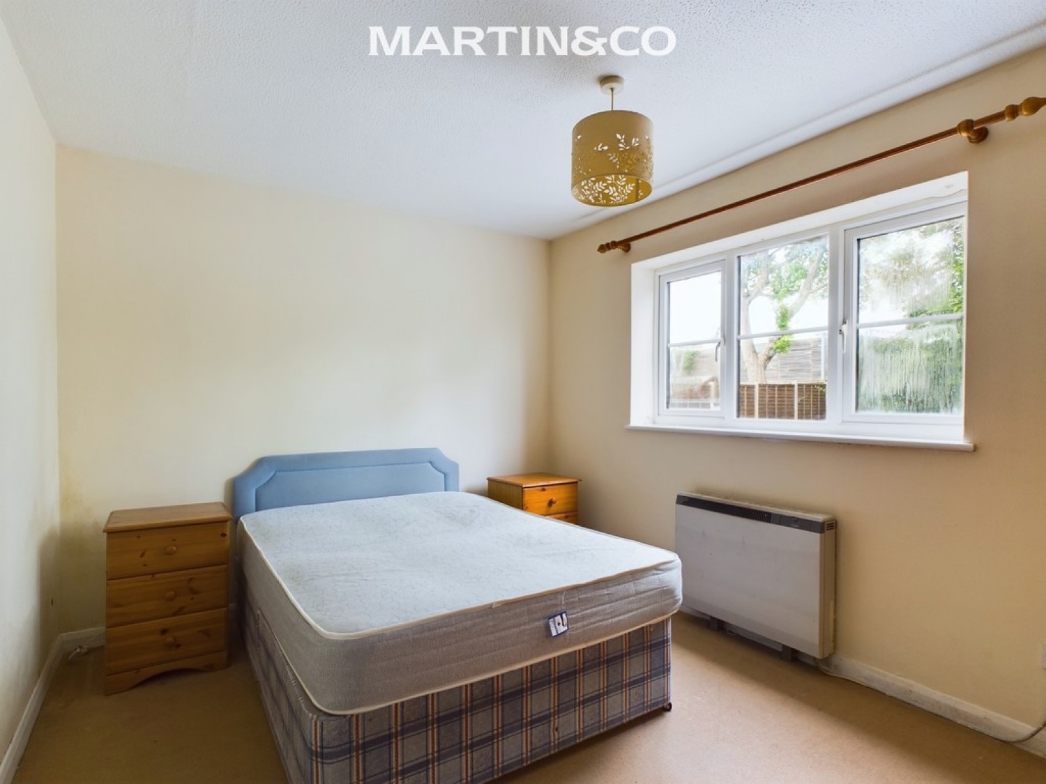 1 bedroom Flat for Letting Foxleigh Court, New Road, Staines-upon-Thames