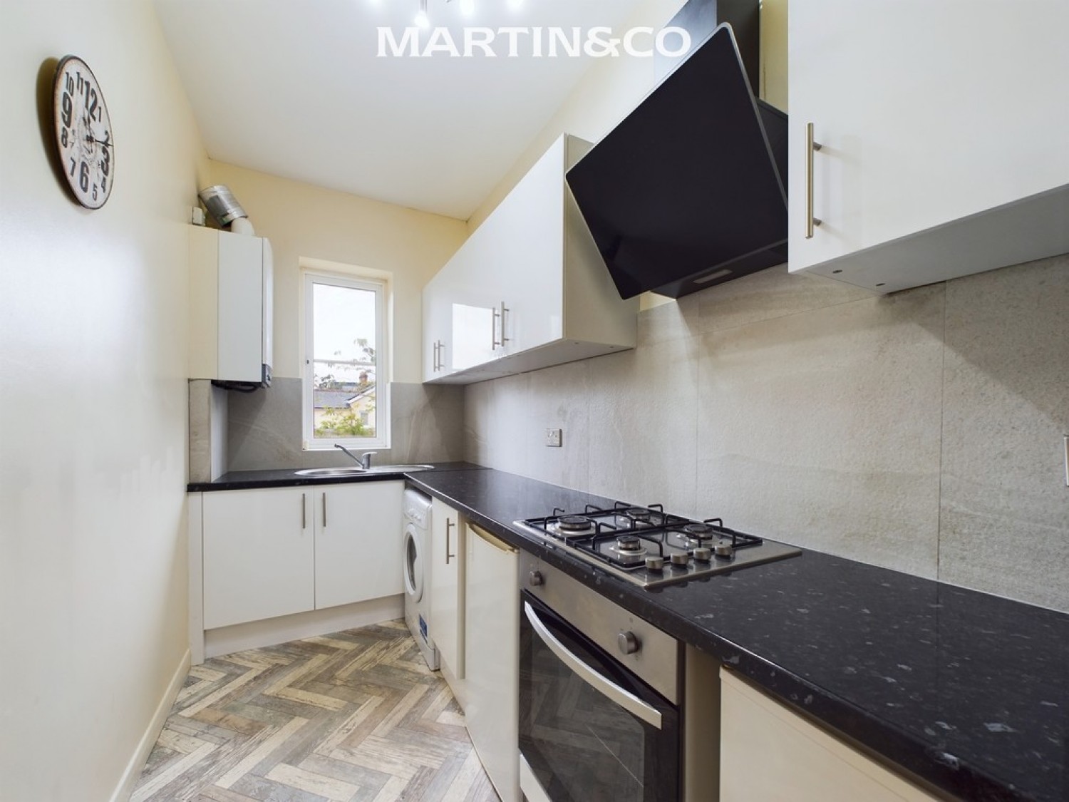 2 bedroom Flat for Letting Gresham Road, Staines-upon-Thames