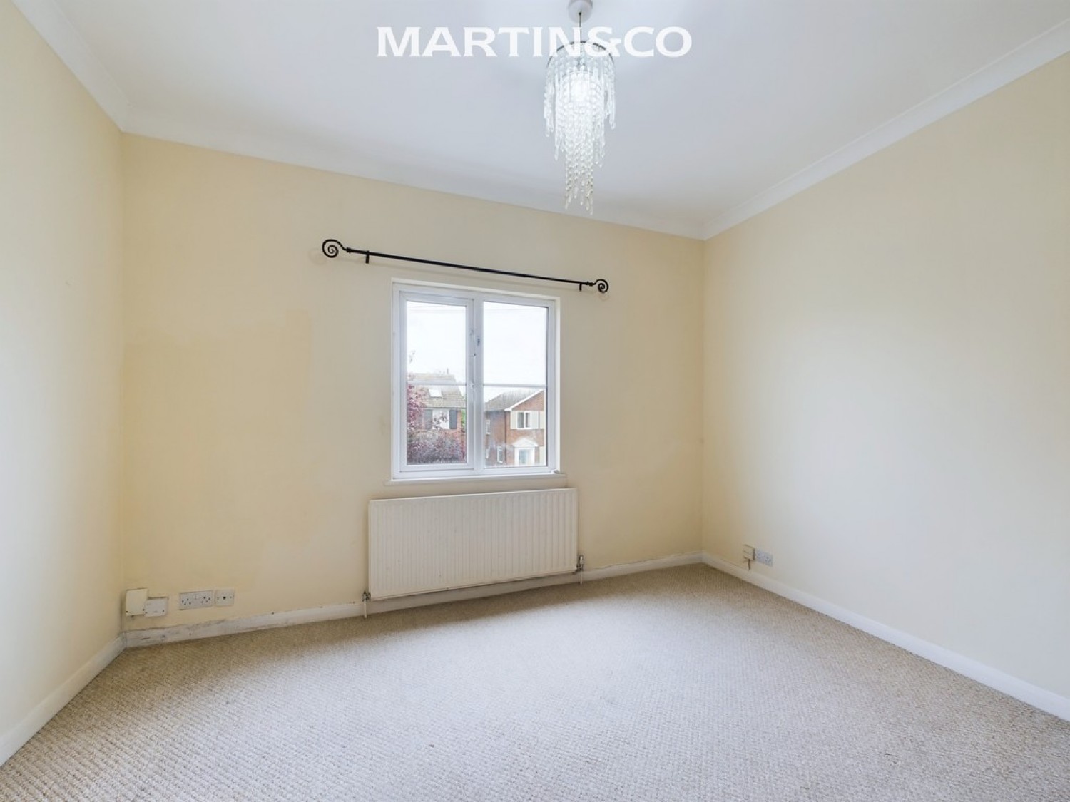 2 bedroom Flat for Letting Gresham Road, Staines-upon-Thames