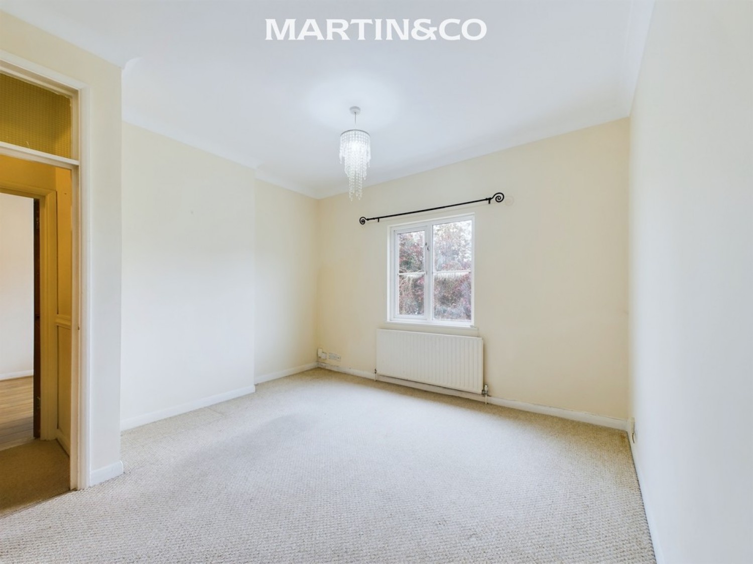 2 bedroom Flat for Letting Gresham Road, Staines-upon-Thames