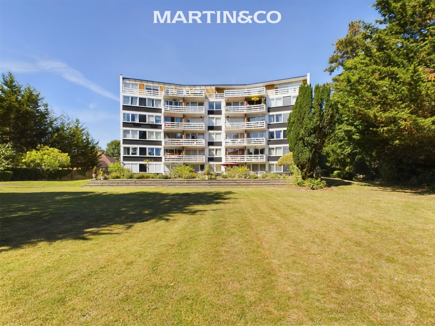 2 bedroom Flat for Letting Penton Hall Drive, Staines-upon-Thames