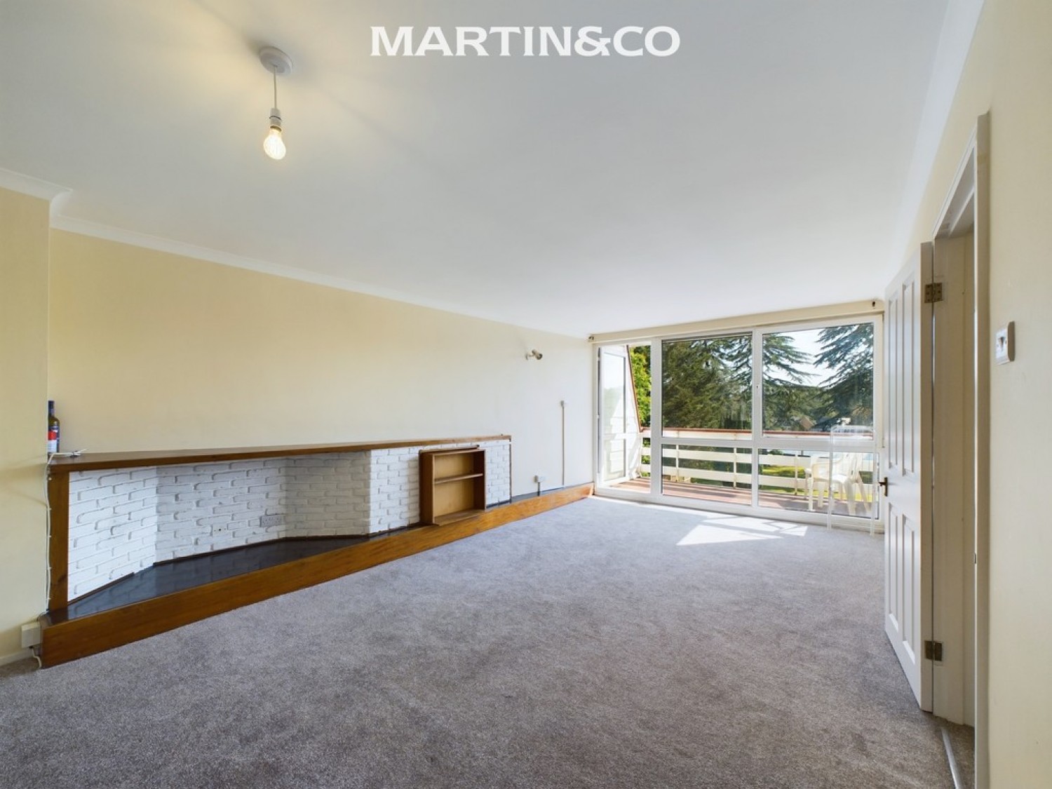 2 bedroom Flat for Letting Penton Hall Drive, Staines-upon-Thames