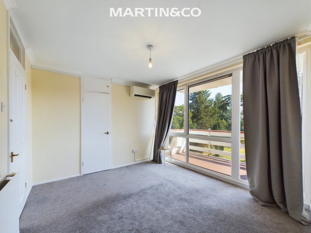 Penton Hall Drive, Staines-upon-Thames