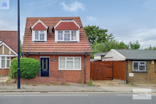 Staines Road, Bedfont