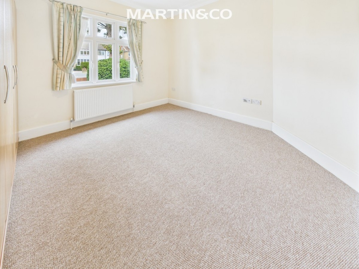 Staines Road, Laleham