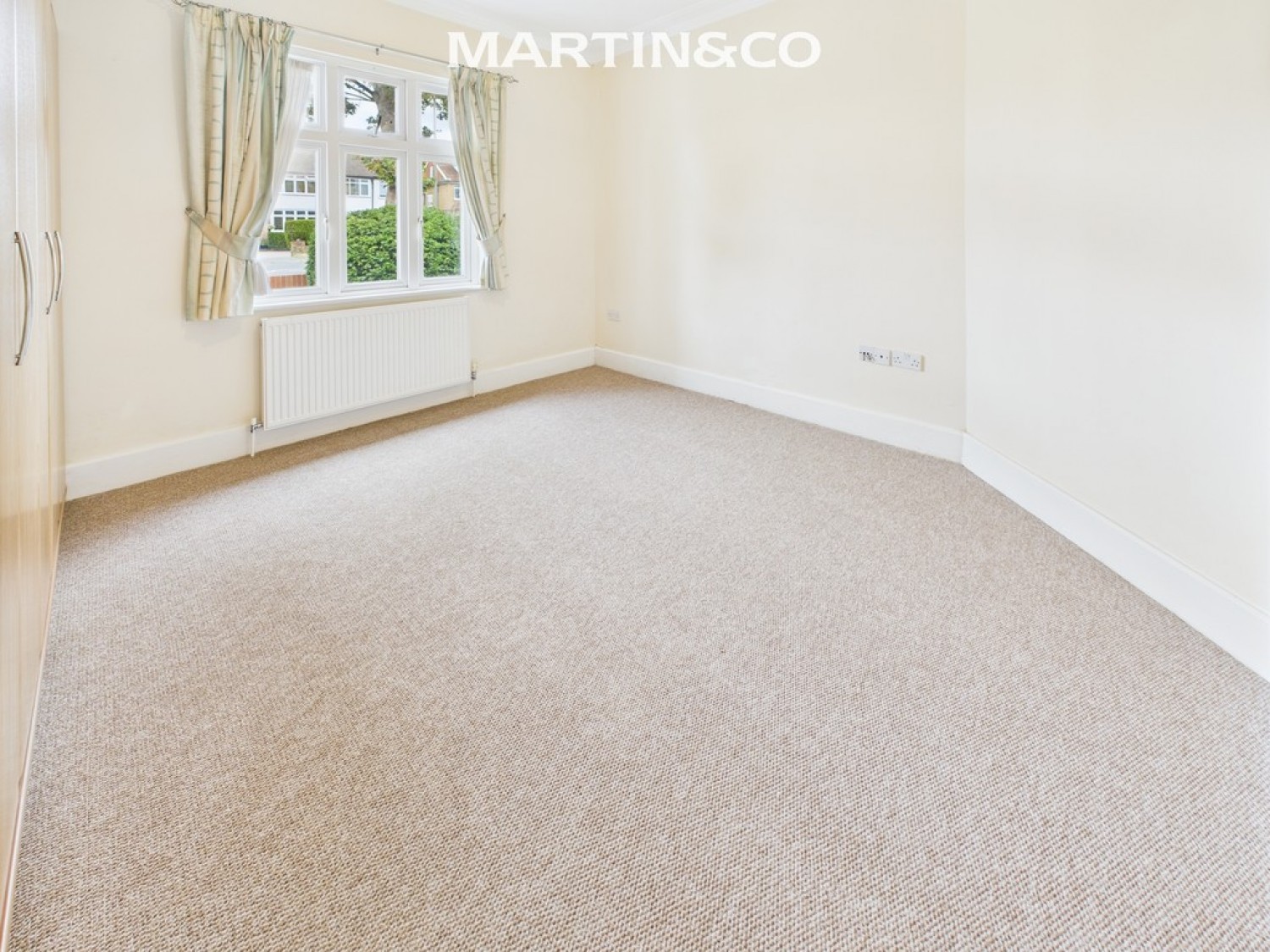 Staines Road, Laleham
