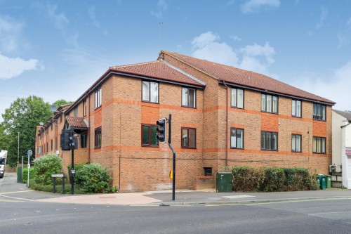 Fairfield Avenue, Staines-upon-Thames