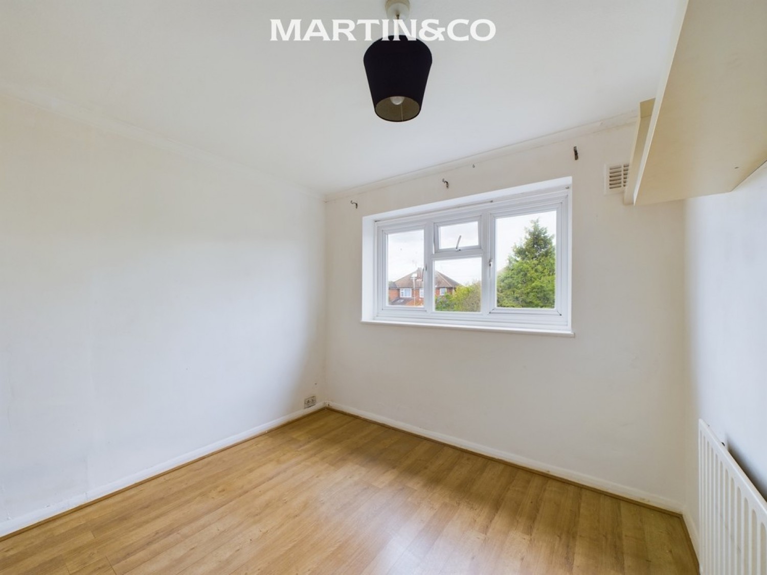 2 bedroom House for Letting Stuart Way, Staines-upon-thames
