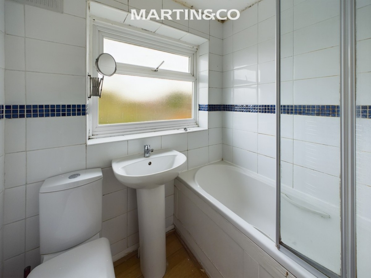 Stuart Way, Staines-upon-thames