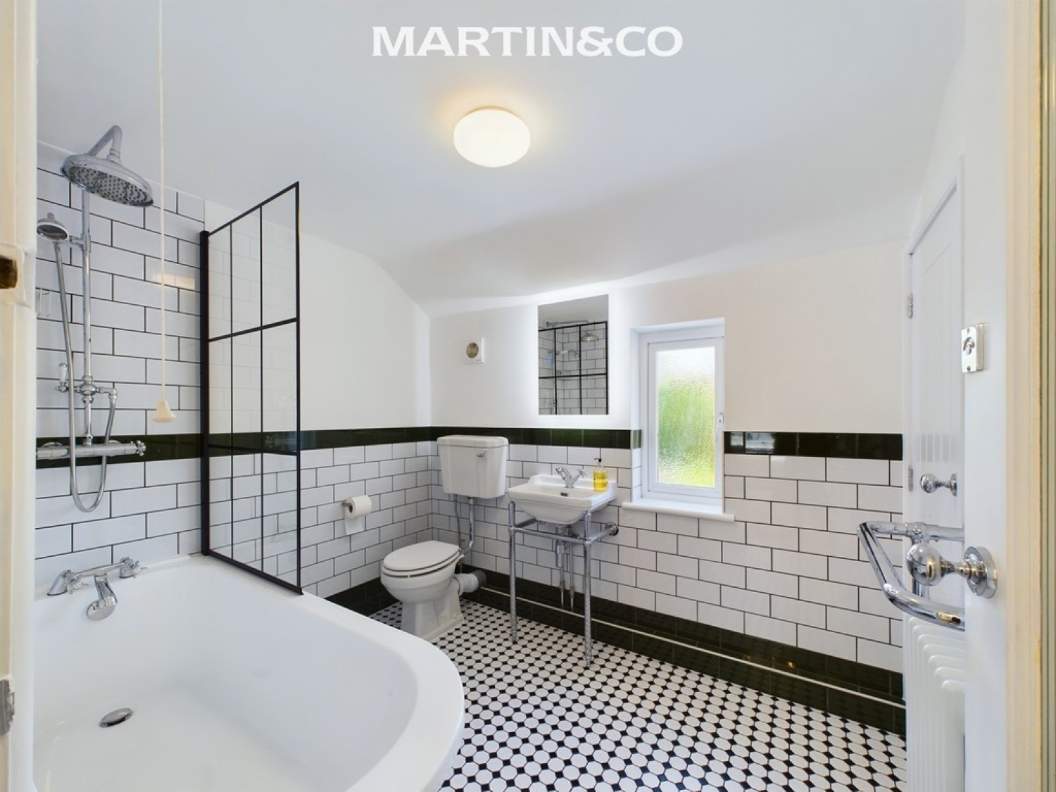 1 bedroom House for Letting High Street, Egham