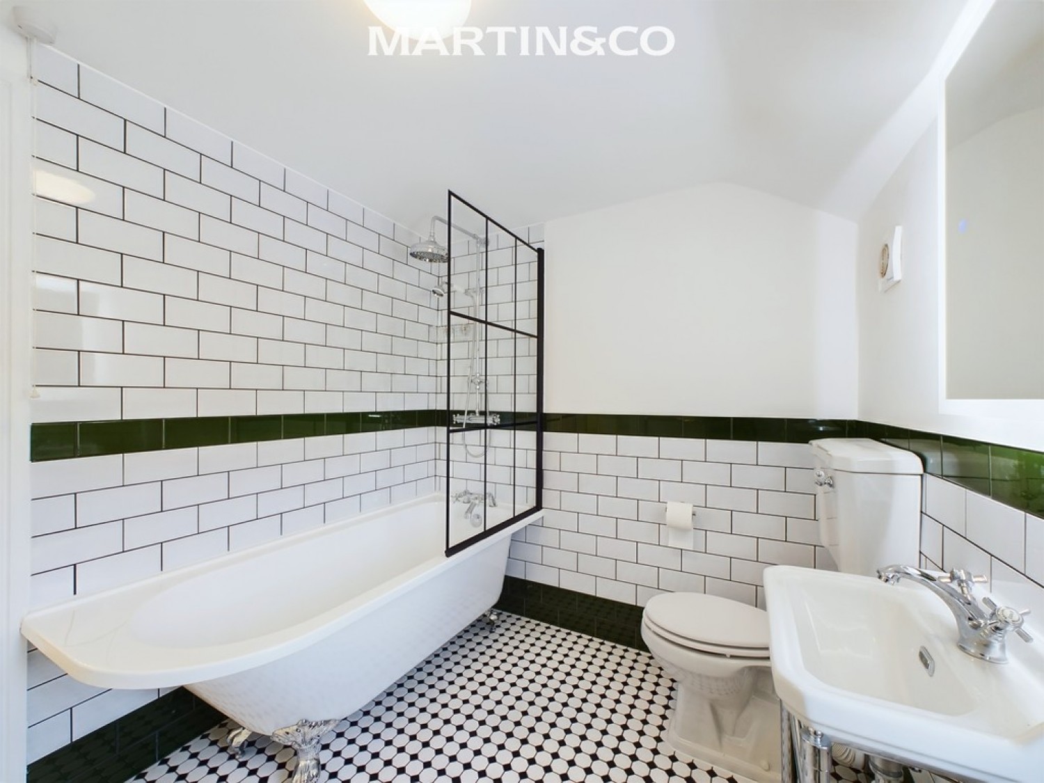 1 bedroom House for Letting High Street, Egham