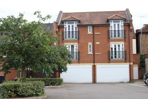 Willowbrook Court, Egham