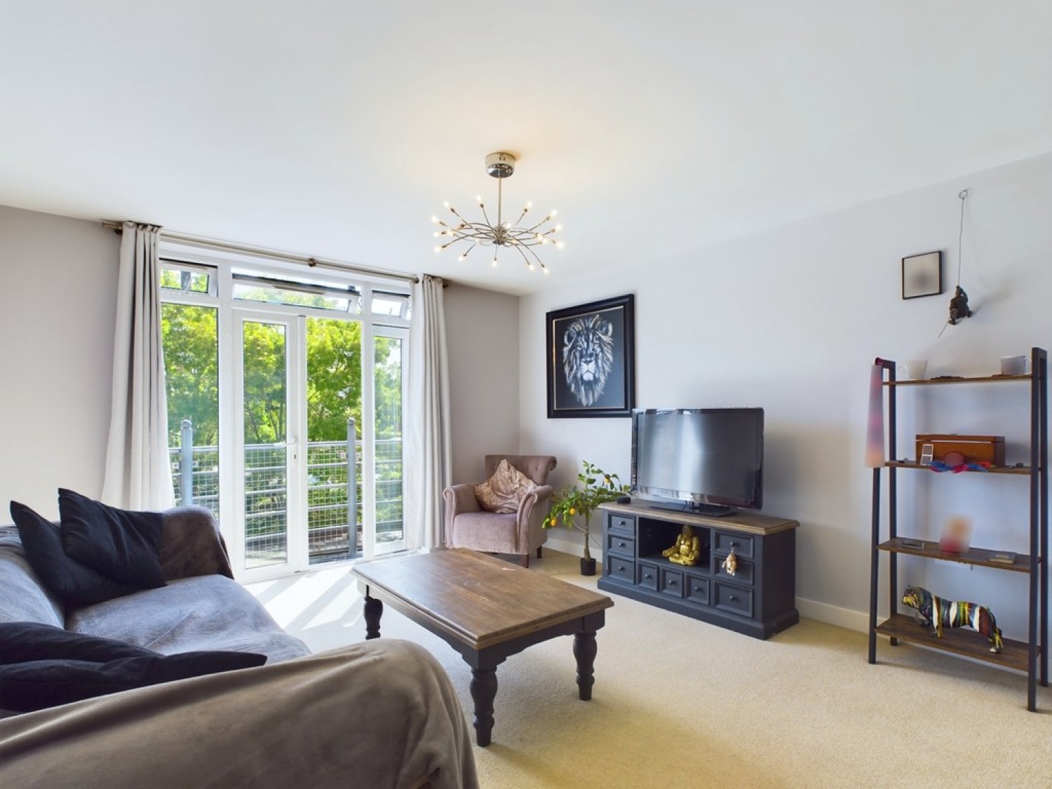 2 bedroom Flat for Letting Denham Road, Egham