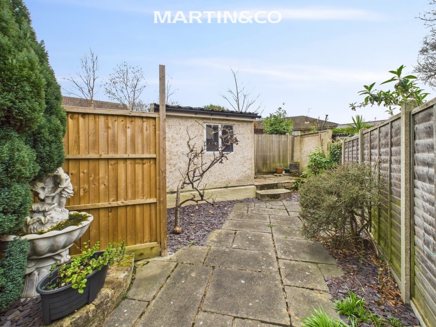 Manor Place, Staines-upon-Thames